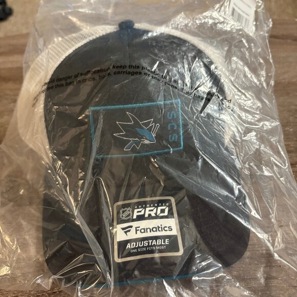Men's San Jose Sharks Fanatics Black/White Authentic Pro Trucker Snapback Hat - Picture 2 of 2